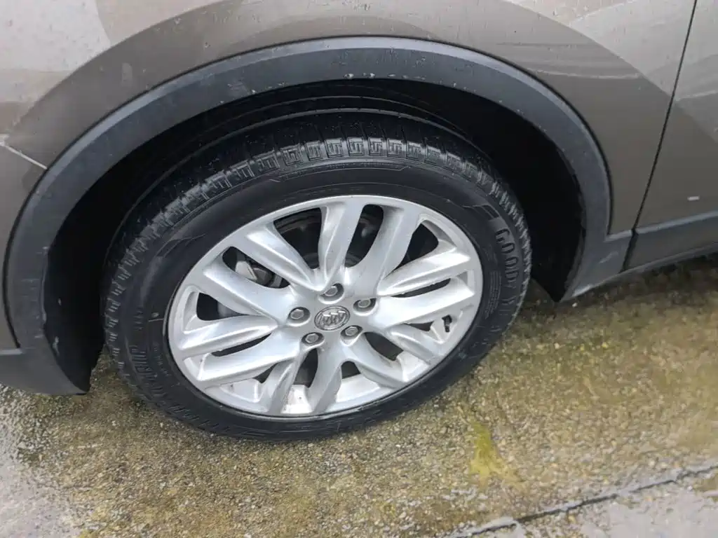 Photo 23 - Buick Envision Plus