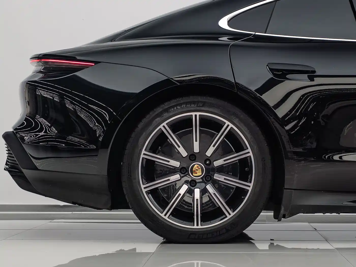 Porsche Taycan 2020 2019 Taycan Turbo