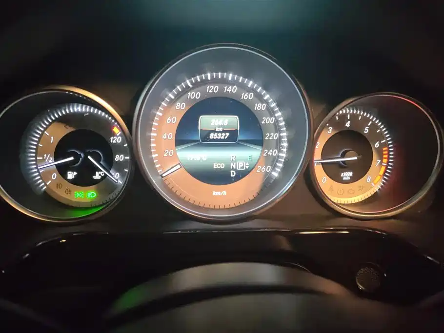 Mercedes-Benz E-Class 2014 Facelift E 260 L Sport фото 14