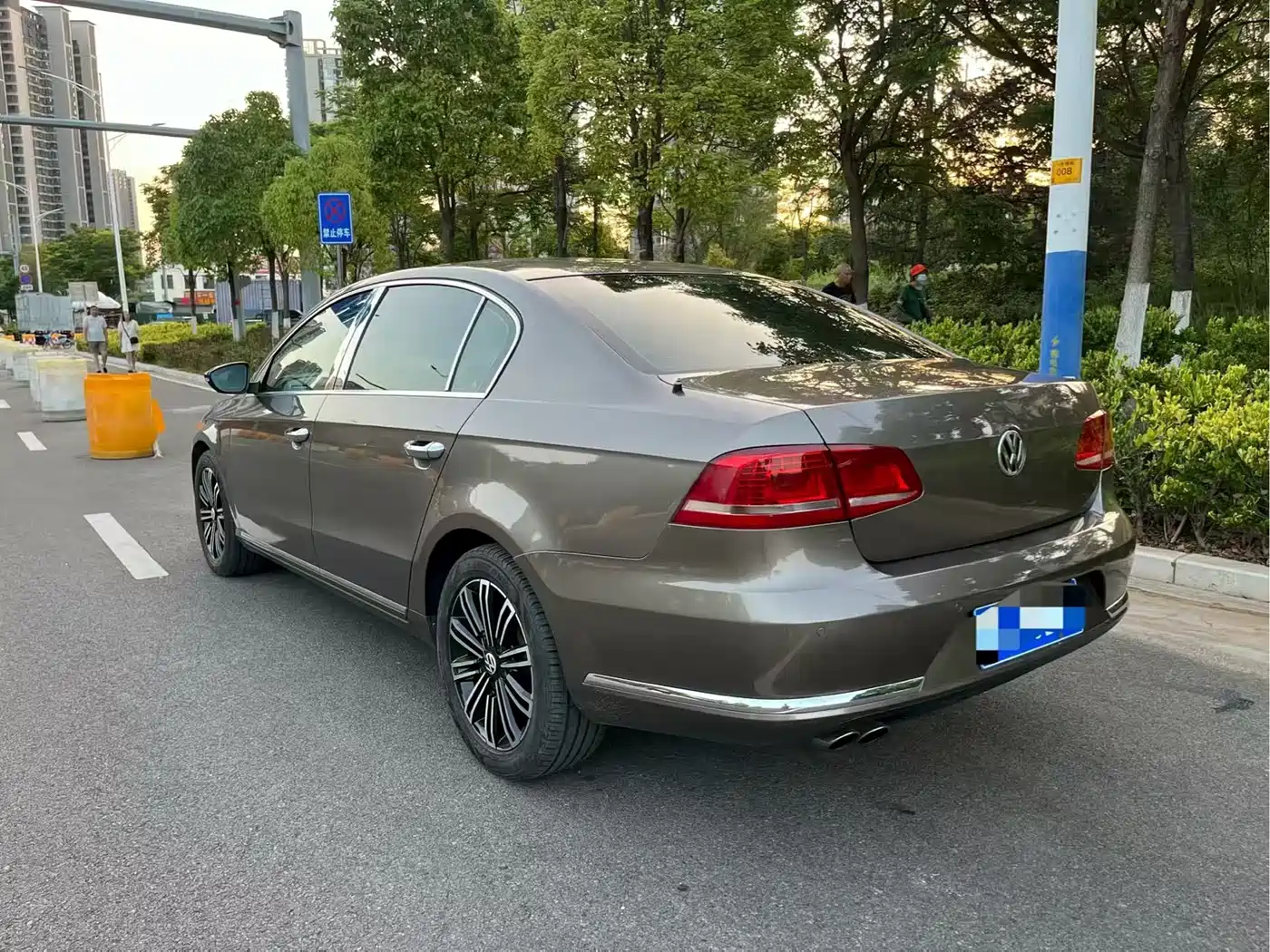 Volkswagen Magotan 2015 Facelift 1.8TSI Luxury фото 7