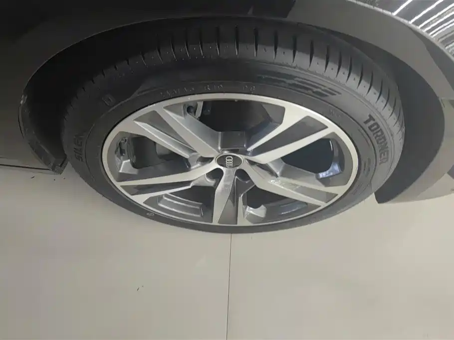 Audi A6L 2019 40 TFSI Luxury Elegance фото 6