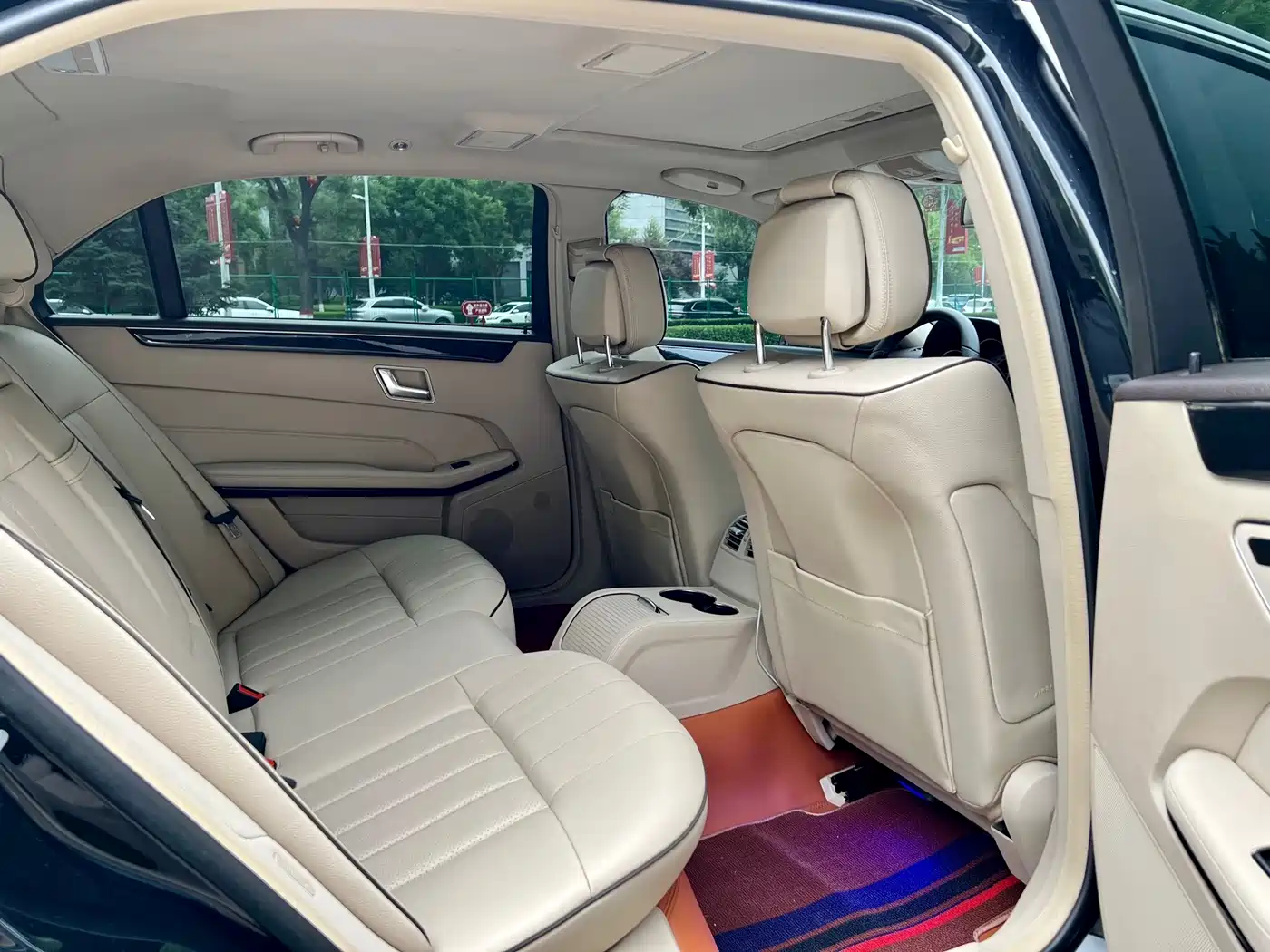 Mercedes-Benz E-Class 2015 E 260 L Sport фото 10