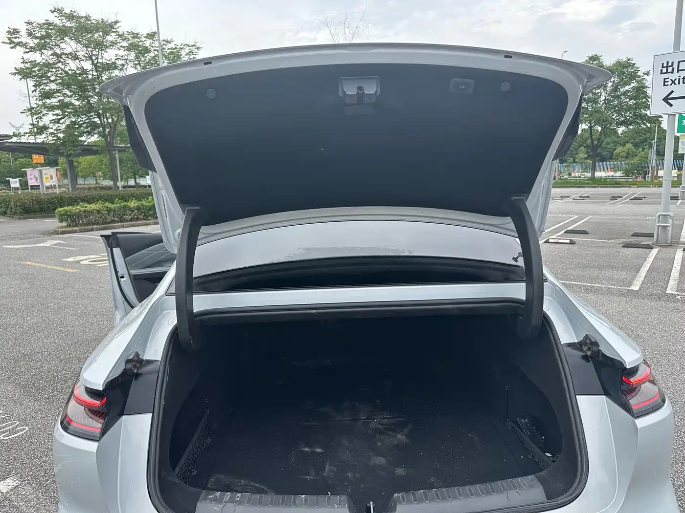 Geely Galaxy Galaxy E8 2024 665km RWD Starship Voyager Edition фото 16