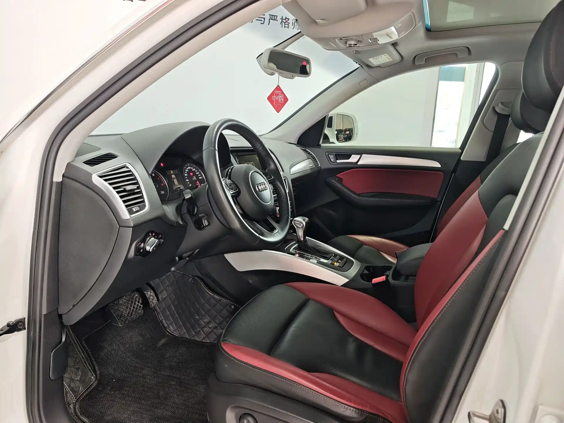Фото 7 - Audi Q5