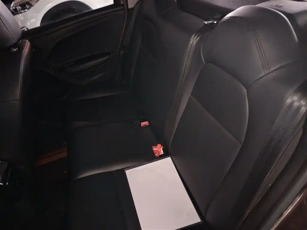 Peugeot 301 2016 1.6L Manual Comfort Edition фото 17