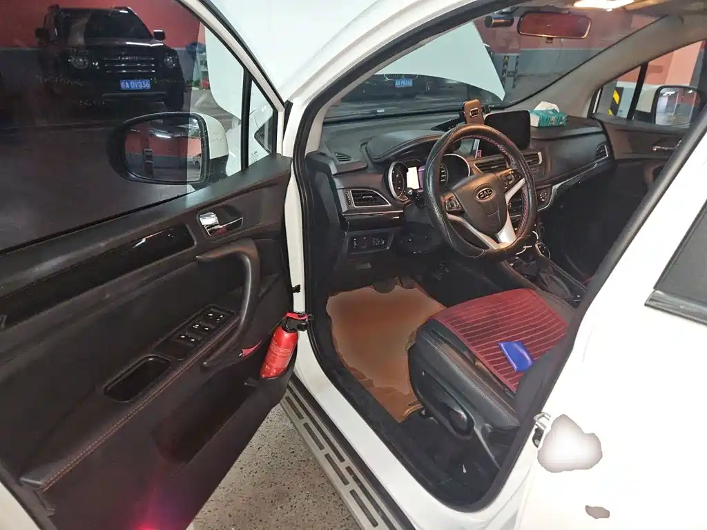 JAC Motors Refine S3 2017 2017 1.6L CVT Luxury Smart