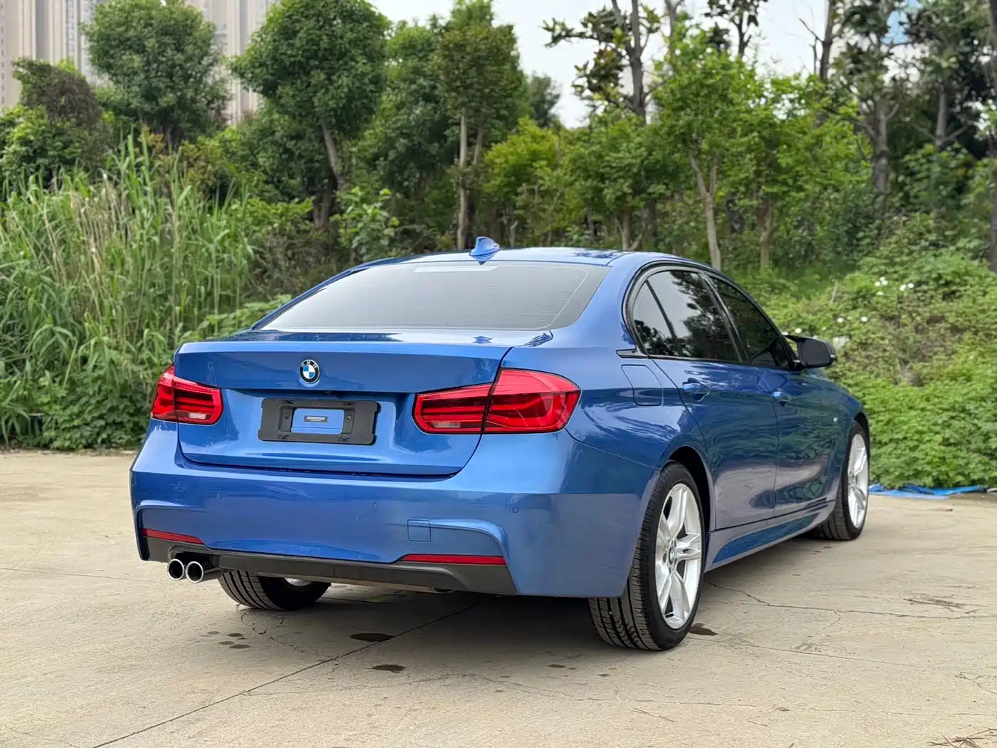BMW 3 Series 2017 320Li M Sport фото 9
