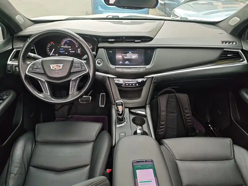 Cadillac XT5 2017 2017 Anniversary Edition 28T 4WD Luxury