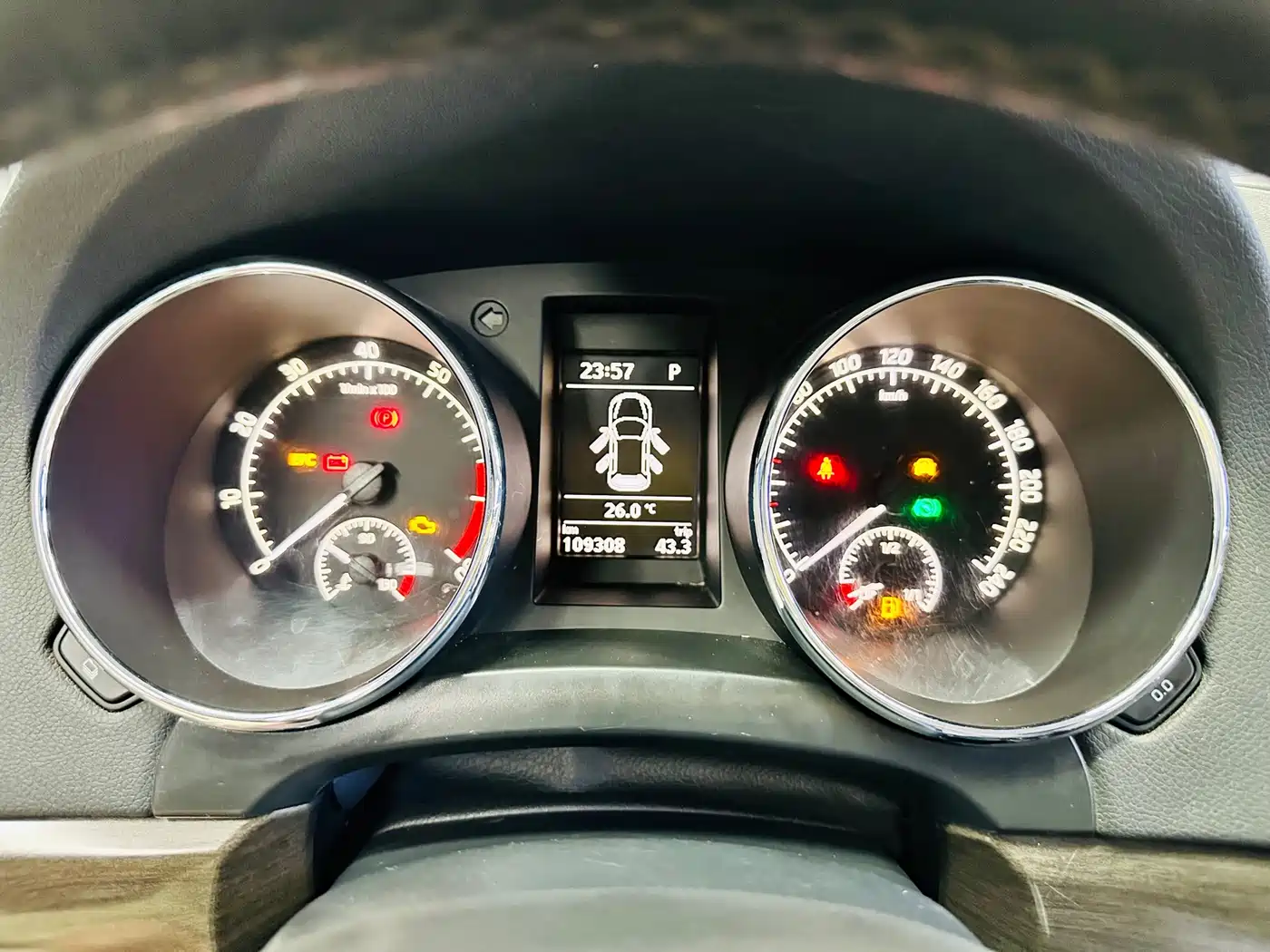 Škoda Yeti 2014 1.8TSI DSG Off-Road Edition фото 37