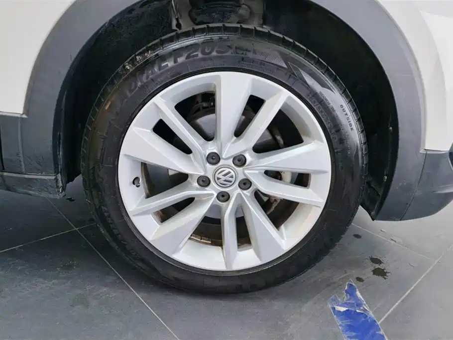 Volkswagen T-Cross 2019 1.5L Automatic Comfort Edition фото 6
