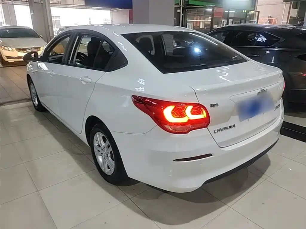 Chevrolet Cavalier 2019 320 Automatic Joy Edition фото 5