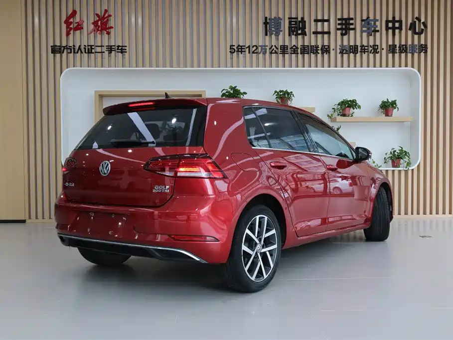 Volkswagen Golf 2020 200TSI DSG Comfort Progressive Edition фото 3