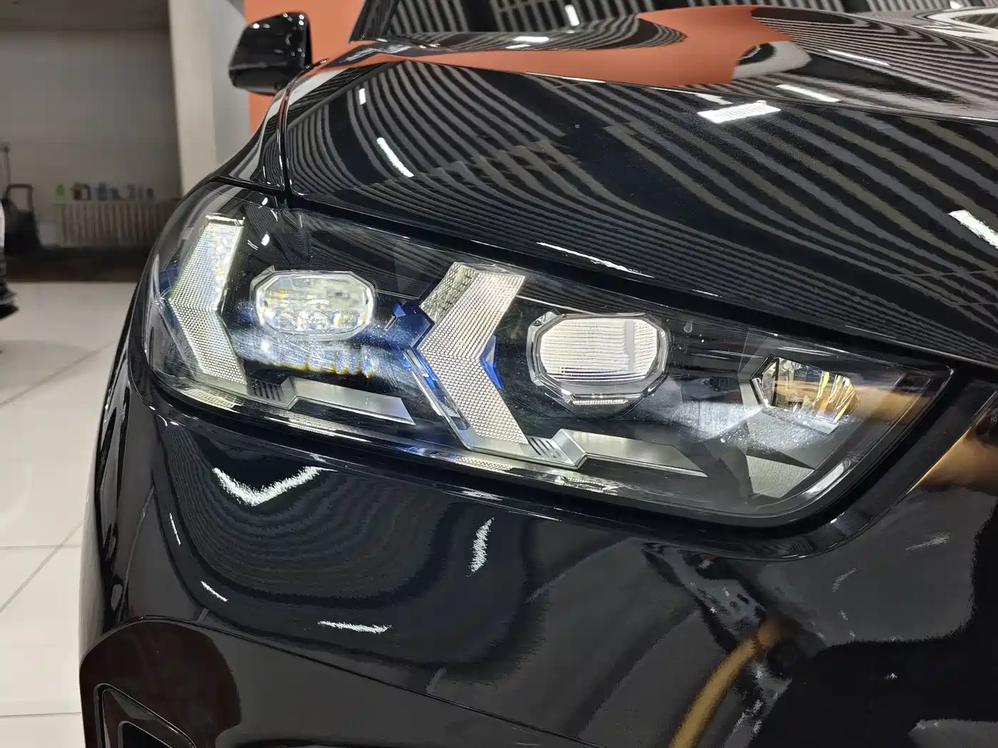 BMW X5 2023 xDrive 40Li M Sport Black Night Package фото 13