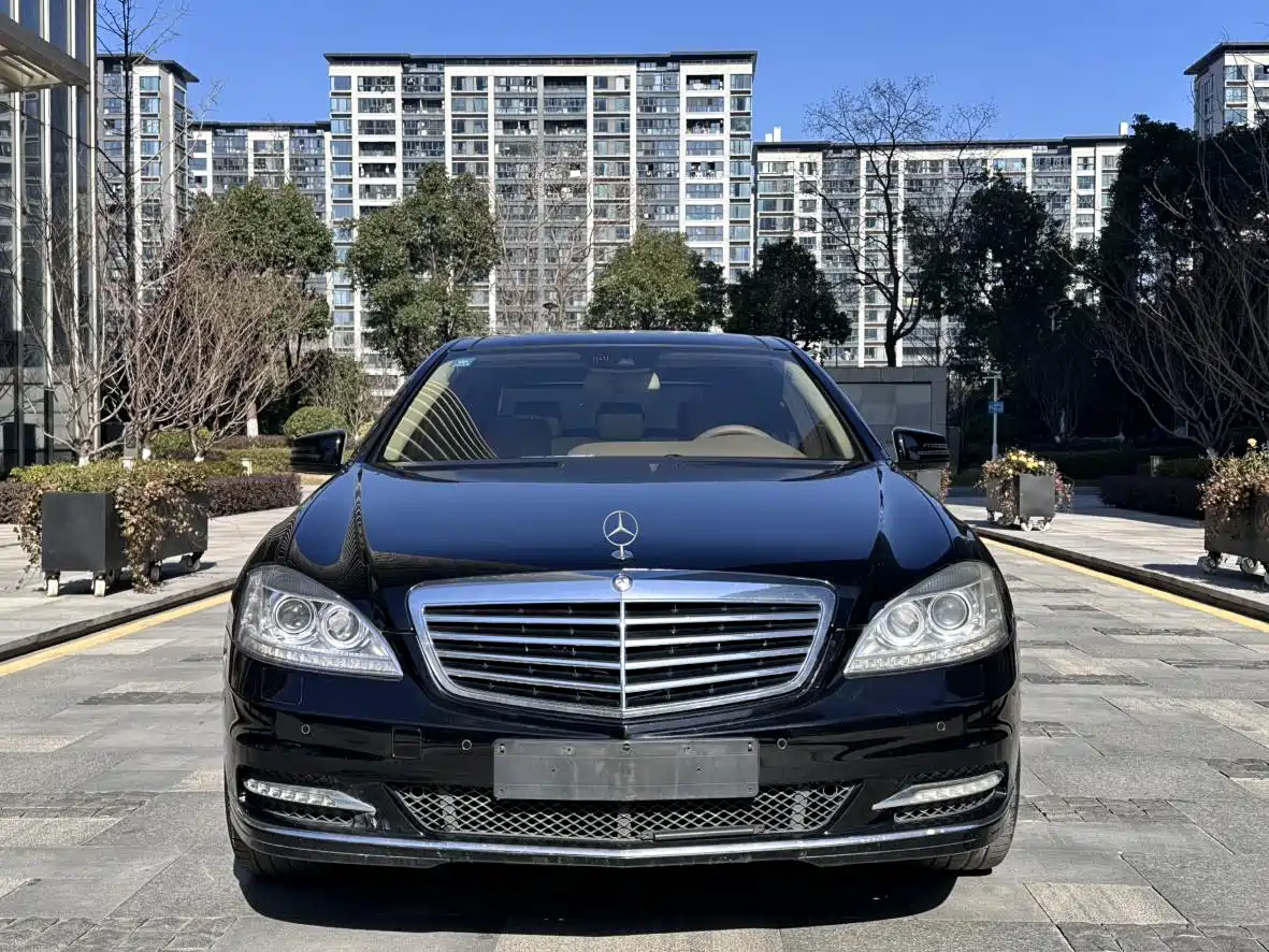 Mercedes-Benz S-Class 2012 S 300 L Luxury Grand Edition фото 2