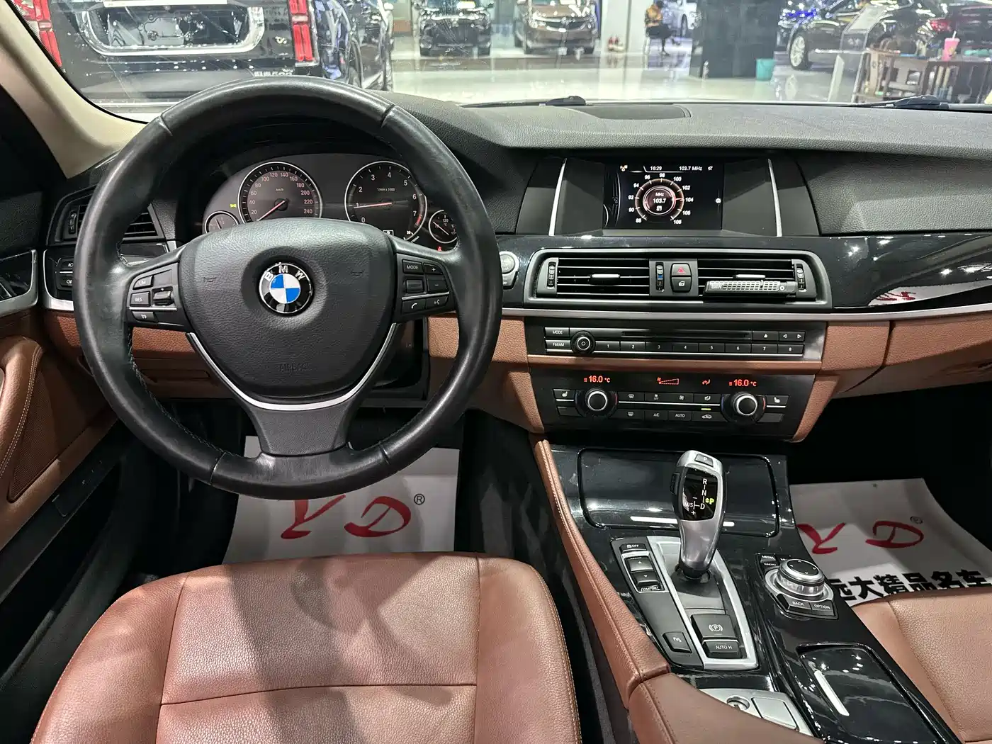 BMW 5 Series 2017 520Li Classic Edition фото 10