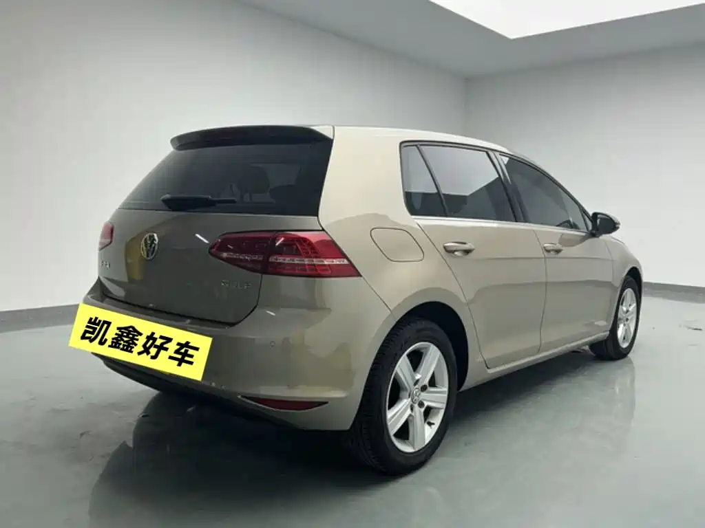 Volkswagen Golf 2015 1.6L Automatic Comfort фото 6