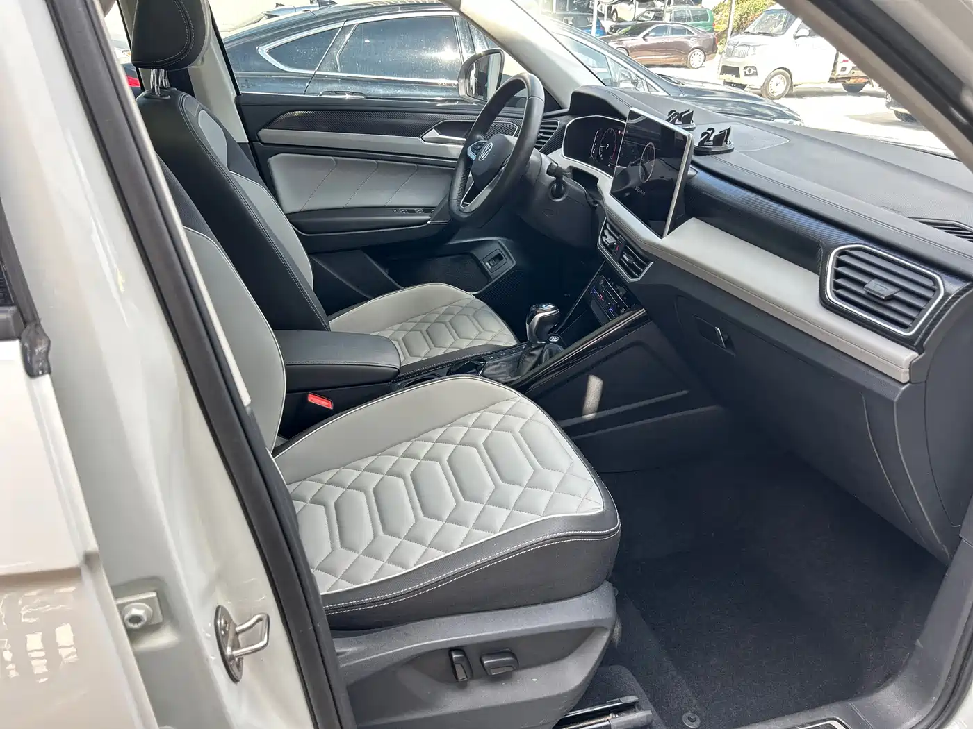 Volkswagen Tayron 2023 300TSI 2WD Luxury Plus Advanced Edition фото 26