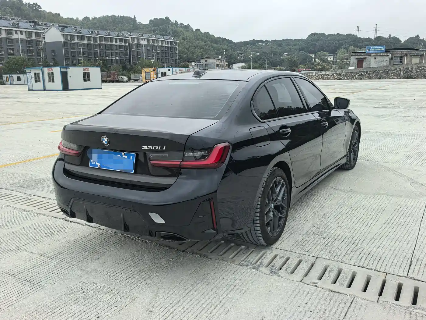 BMW 3 Series 2026 2025 330Li M Sport Night Edition