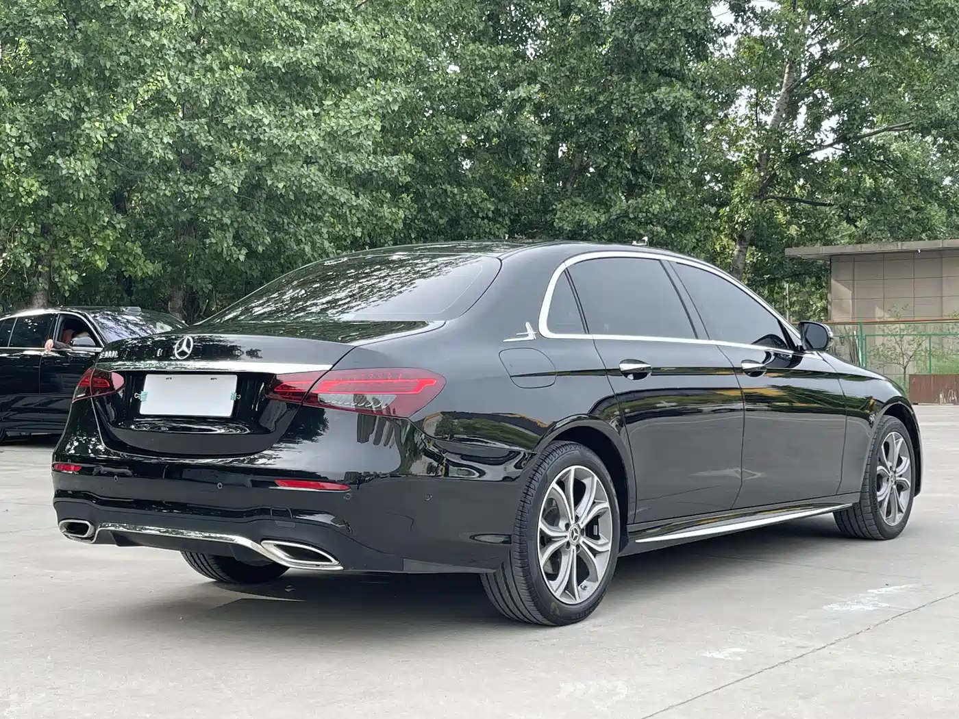 Mercedes-Benz E-Class 2022 Second Facelift E 300 L Sport Luxury фото 17