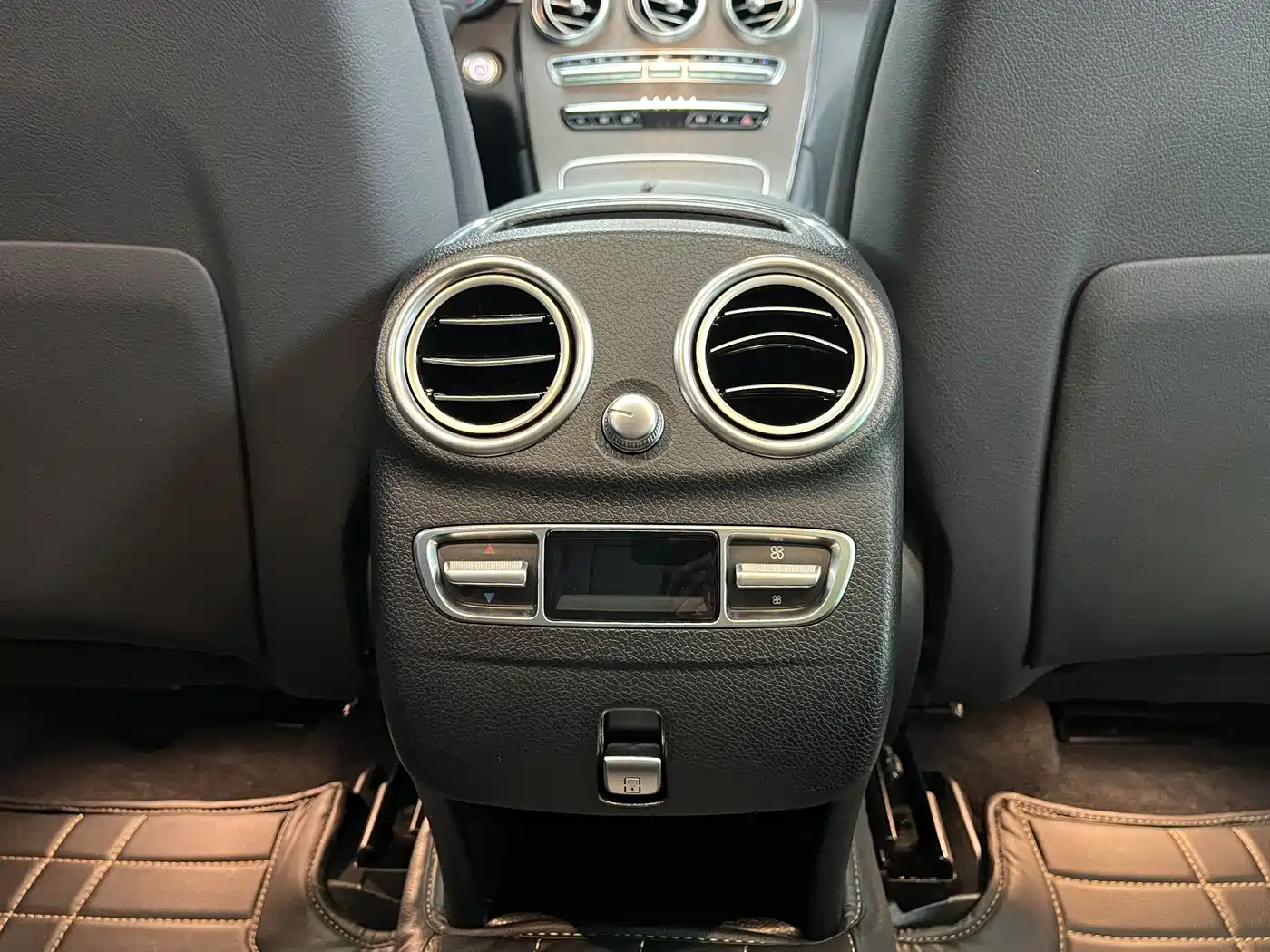 Mercedes-Benz GLC 2020 Facelift GLC 300 L 4MATIC Dynamic фото 20