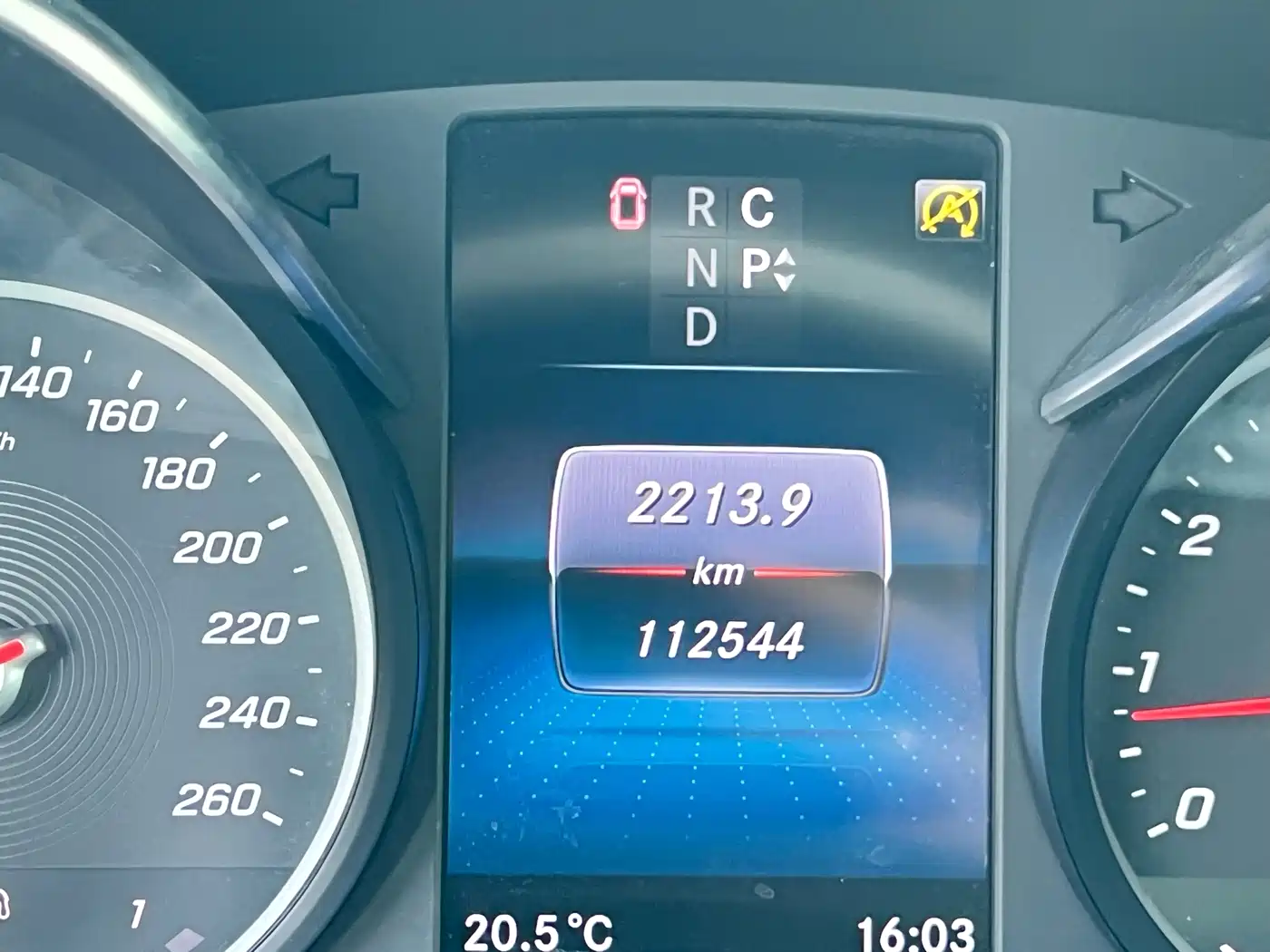 Mercedes-Benz V-Class 2020 Model V 260 L Long Wheelbase Luxury фото 11