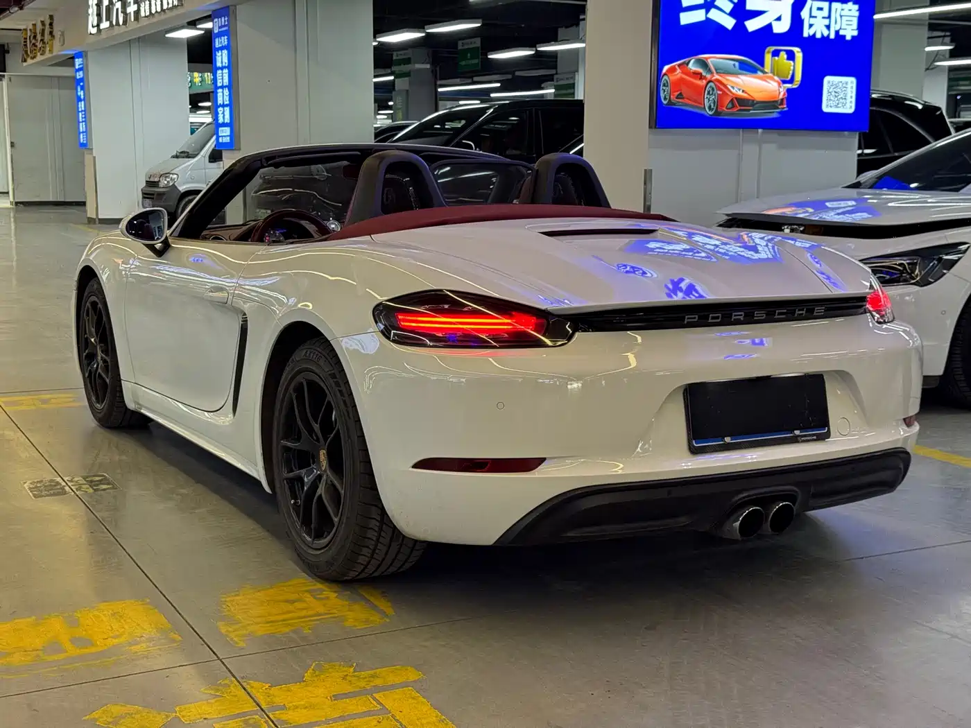 Porsche 718 2018 Boxster 2.0T фото 24