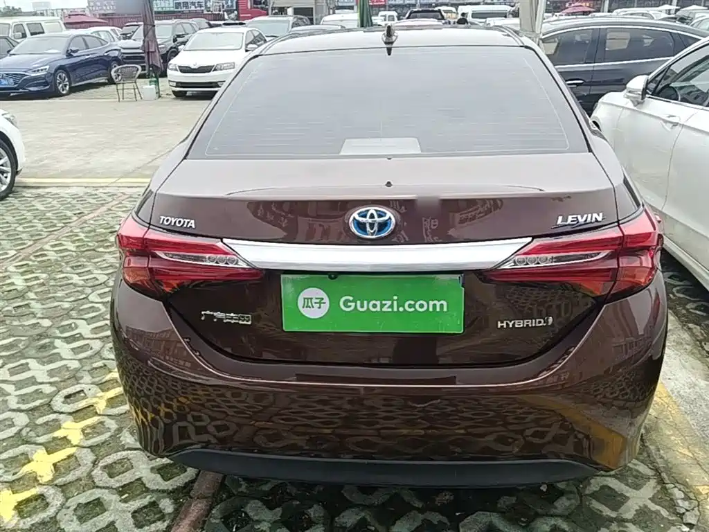 Toyota Levin 2016 Hybrid 1.8H GS E-CVT Elite Sunroof фото 6