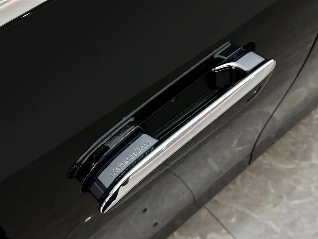 Mercedes-Benz E-Class 2025 E 300 L Luxury фото 20