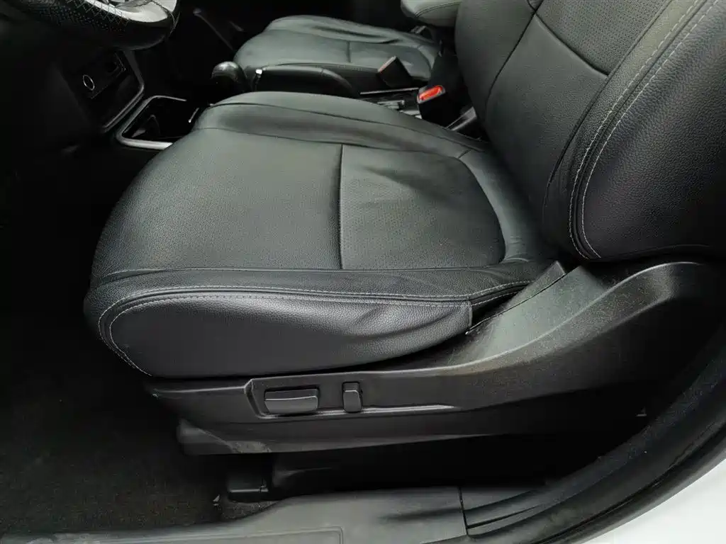 Mitsubishi Outlander 2018 2.0L 2WD Glory Edition 5-seater фото 20