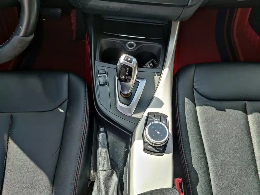 BMW 1 Series (Import) 2013 Facelift 118i Leading Model фото 14