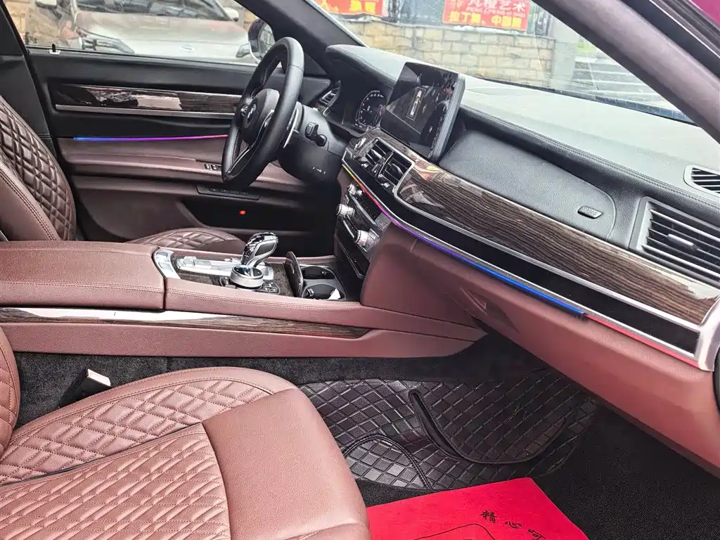 BMW 7 Series 2009 730Li Luxury фото 13