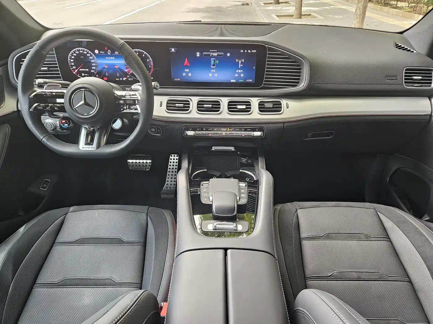 Mercedes-Benz GLE Coupe AMG 2024 AMG GLE 53 4MATIC+ Coupe SUV фото 7