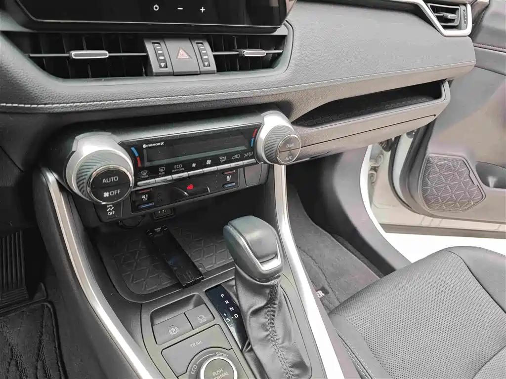 Toyota Wildlander 2023 2023 Hybrid 2.5L E-CVT AWD Premium Edition