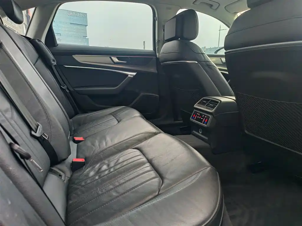 Audi A6L 2020 45 TFSI quattro Premium Elegance фото 8