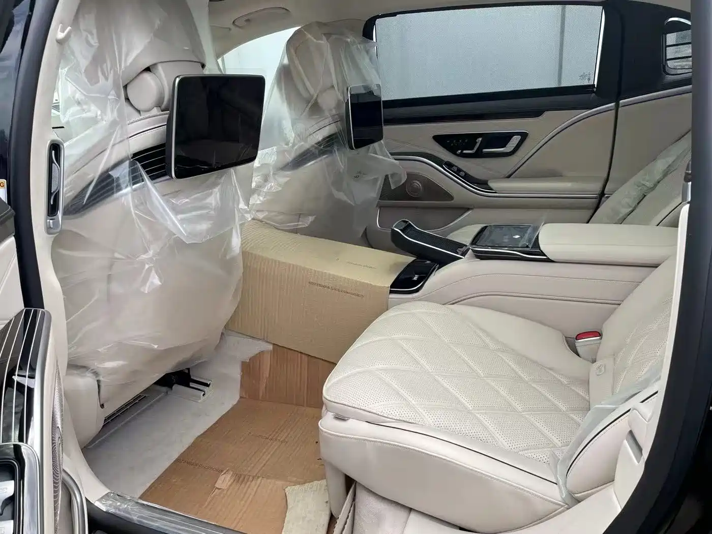 Mercedes-Benz Maybach S-Class 2025 Model S 580 4MATIC фото 6