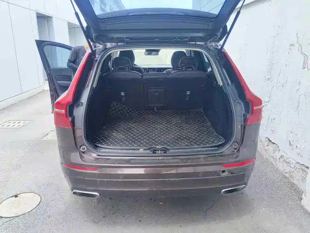 Volvo XC60 2019 T5 AWD Zhi Yi Edition China V — фото 5