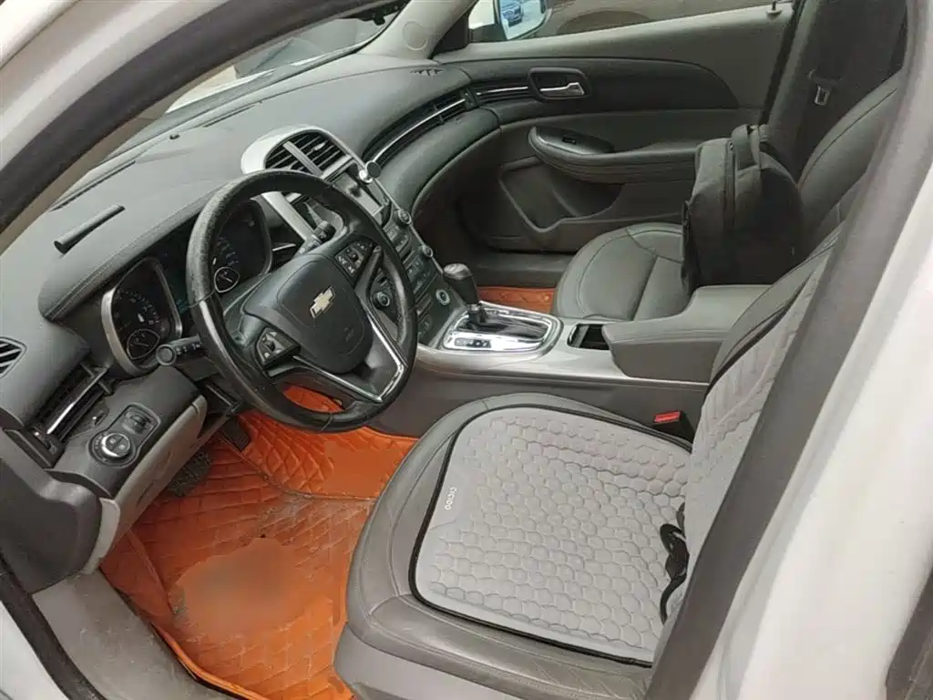 Chevrolet Malibu 2014 2.0L Automatic Luxury фото 15