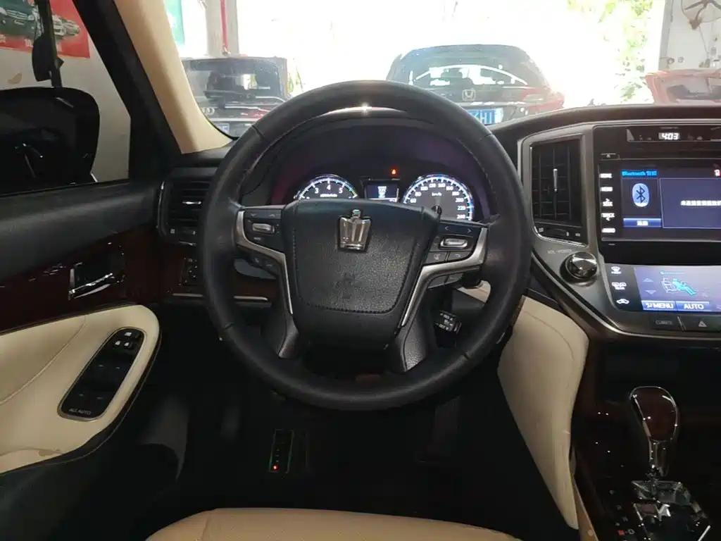 Toyota Crown 2019 2018 2.0T Fashion Edition