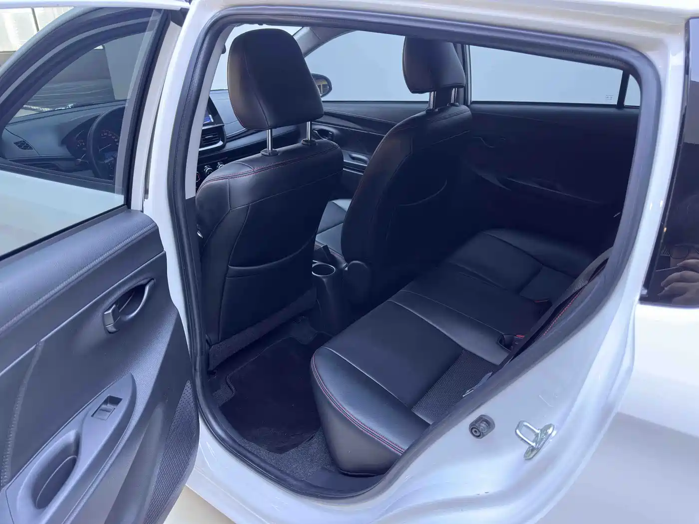 Toyota Vios FS 2022 1.5L CVT Sharp Speed CARE Edition фото 9
