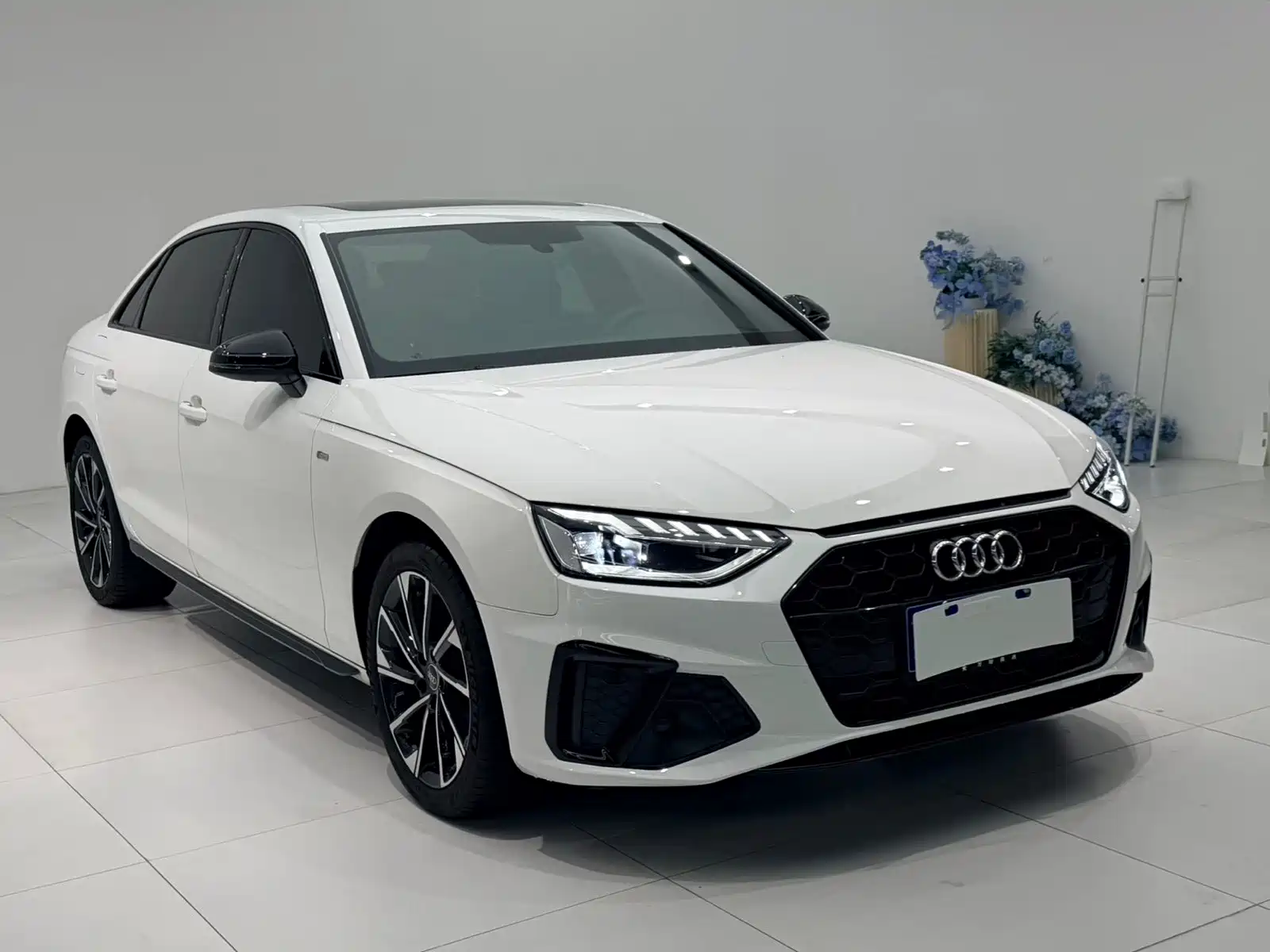 Фото 3 - Audi A4L