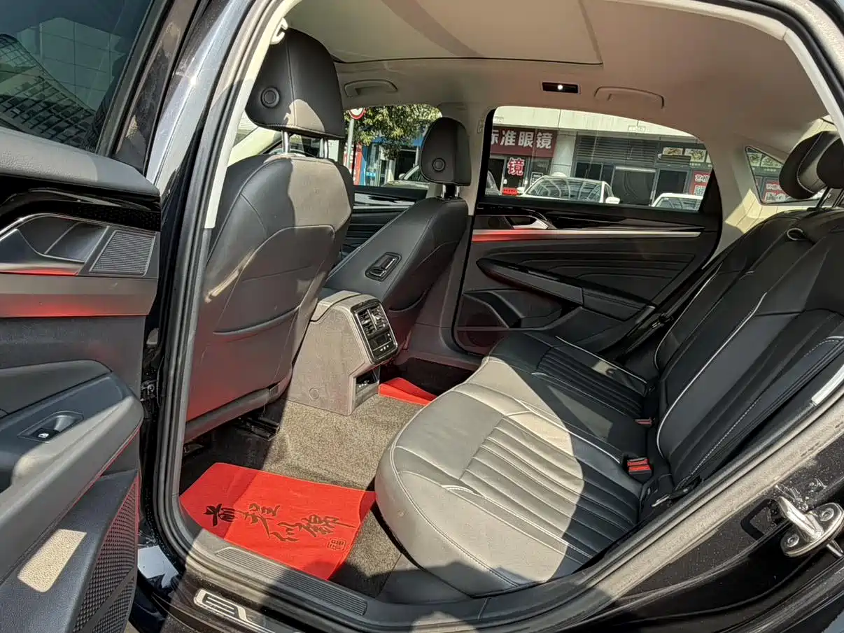 Volkswagen Passat 2023 Facelift 330TSI Elite Edition фото 9