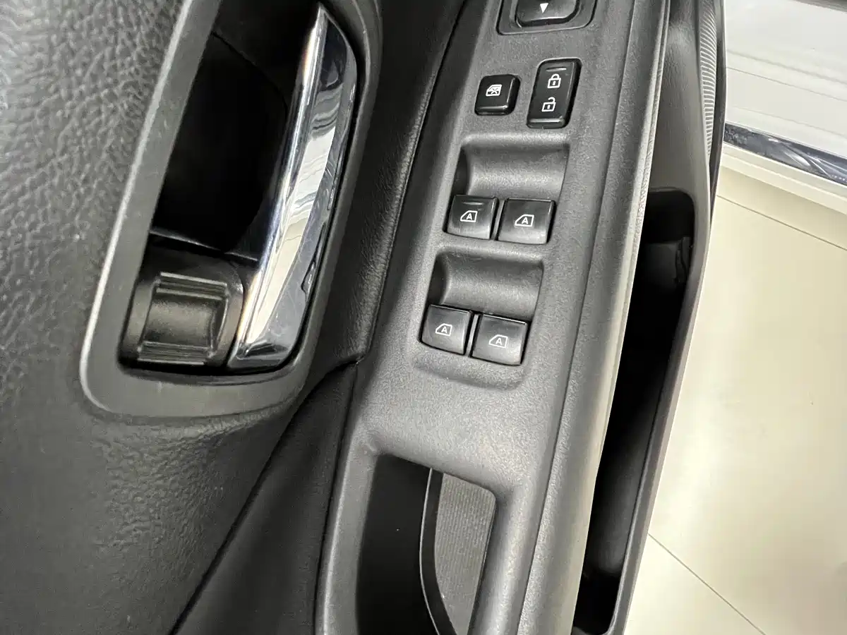Mitsubishi Outlander 2021 2.0L 2WD Smooth Ride Version 5-Seater фото 13