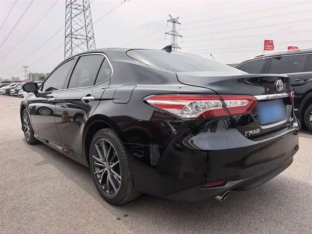 Toyota Camry 2021 Hybrid 2.5HG Luxury Edition фото 9