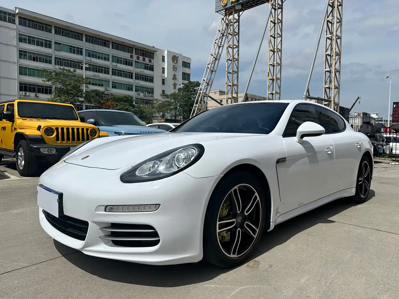Porsche Panamera 2014 Panamera 4 3.0T