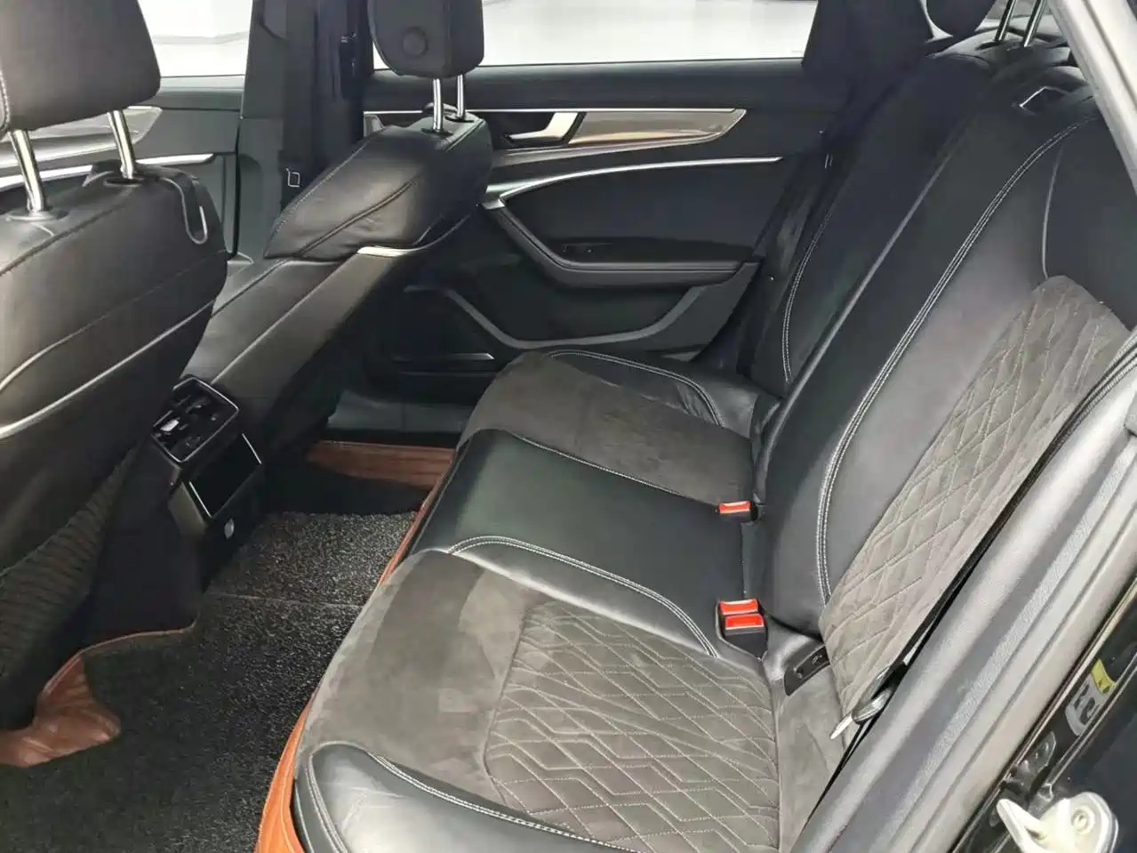 Audi A6L 2020 55 TFSI quattro Exclusive Dynamic фото 8