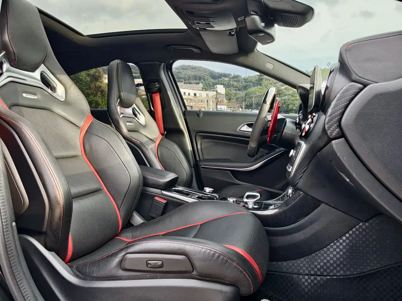 Mercedes-Benz A-Class AMG (Import) 2017 Facelift AMG A 45 4MATIC фото 14