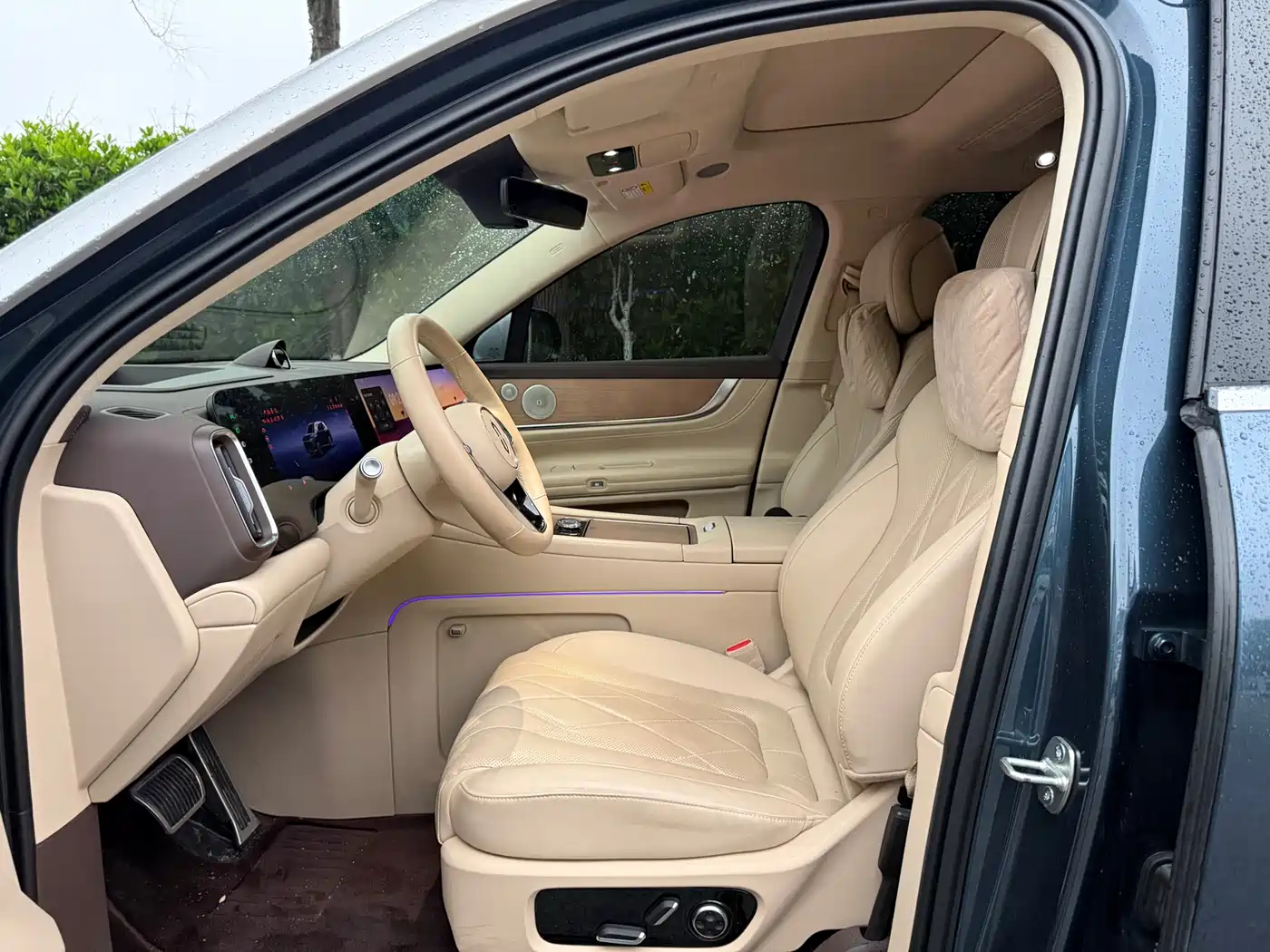AITO Wenjie AITO M9 2024 Extended Range Ultra 42kWh 6-Seater фото 9