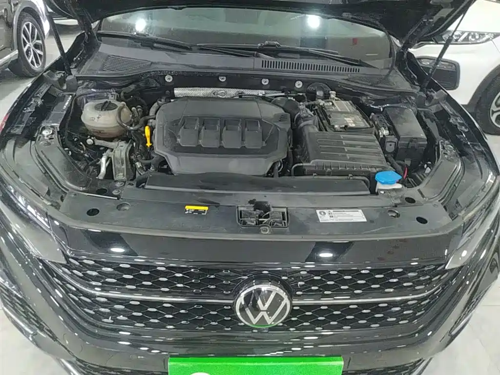 Volkswagen Passat 2023 330TSI Starlight Elite Edition фото 16