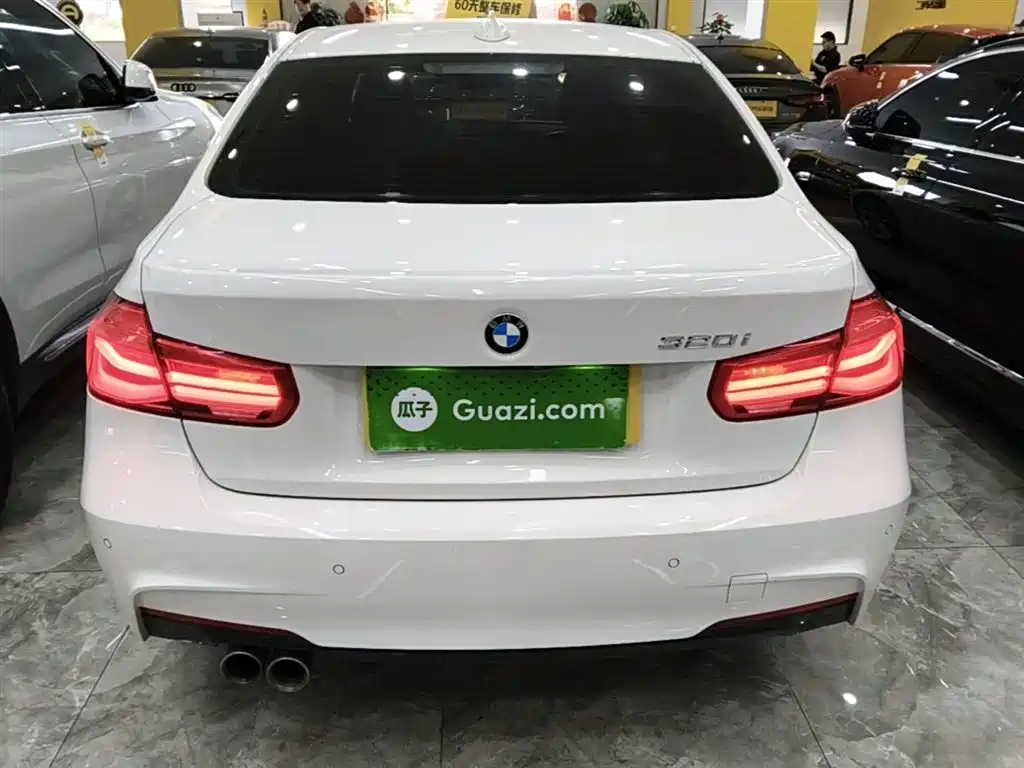 BMW 3 Series 2019 320i M Sport Package фото 6