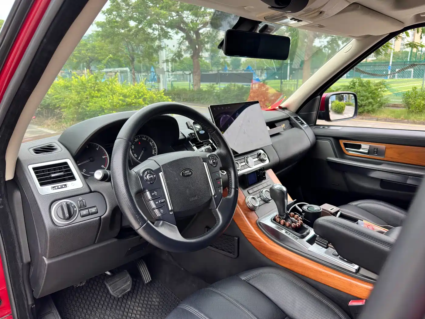 Land Rover Range Rover Sport 2011 3.0 TDV6 Diesel фото 8